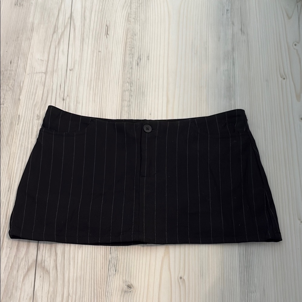 Brandy Melville mini skirt